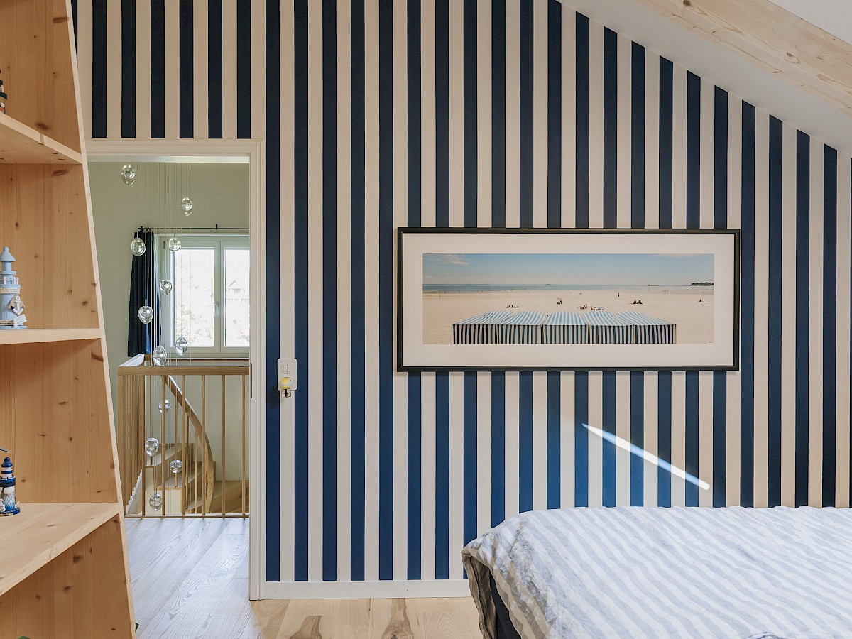 Grosses Zimmer im OG (aktuell Schlafzimmer)