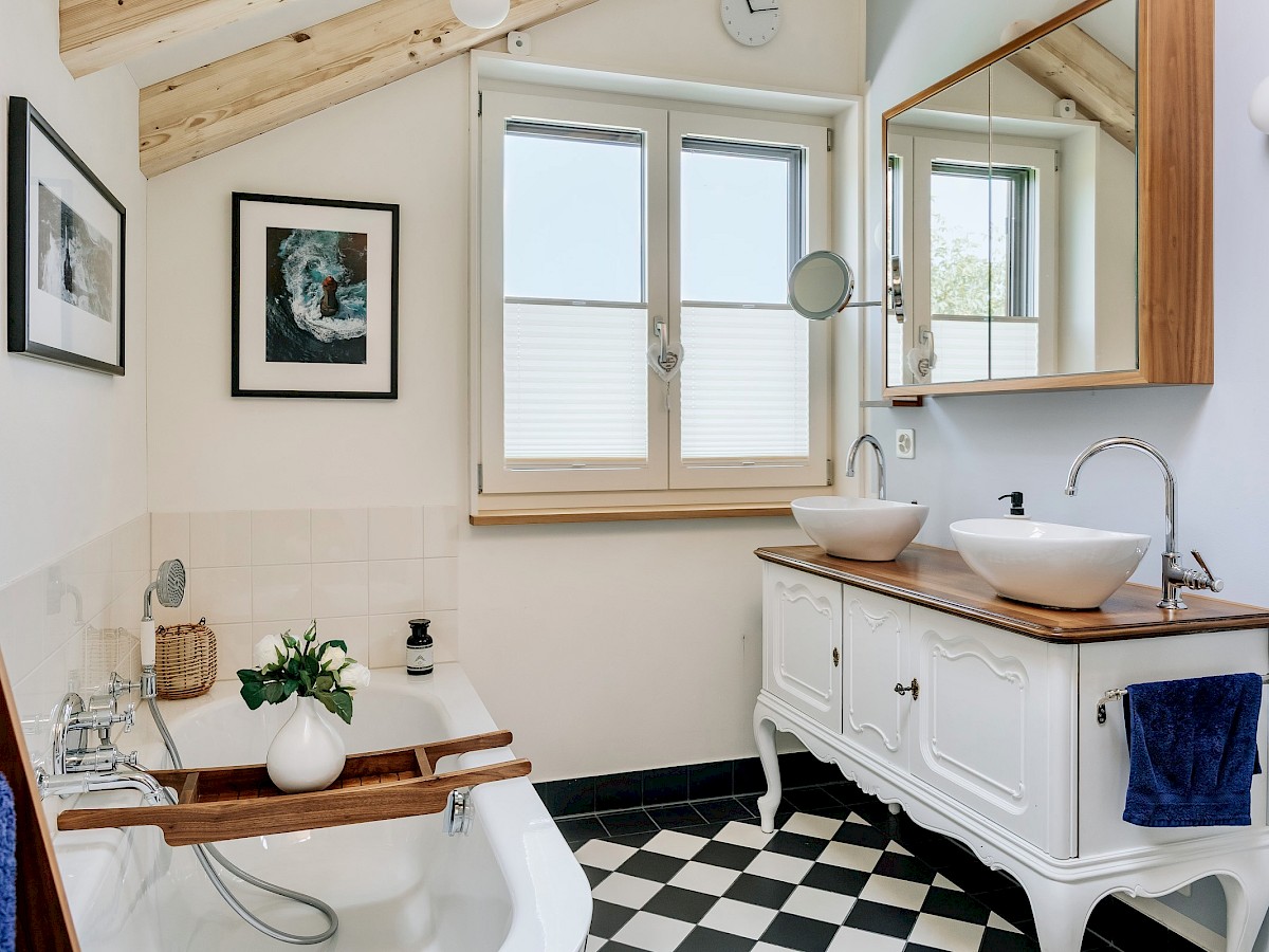 Blick auf das Naturschutzgebiet vom Badezimmer (1.OG)